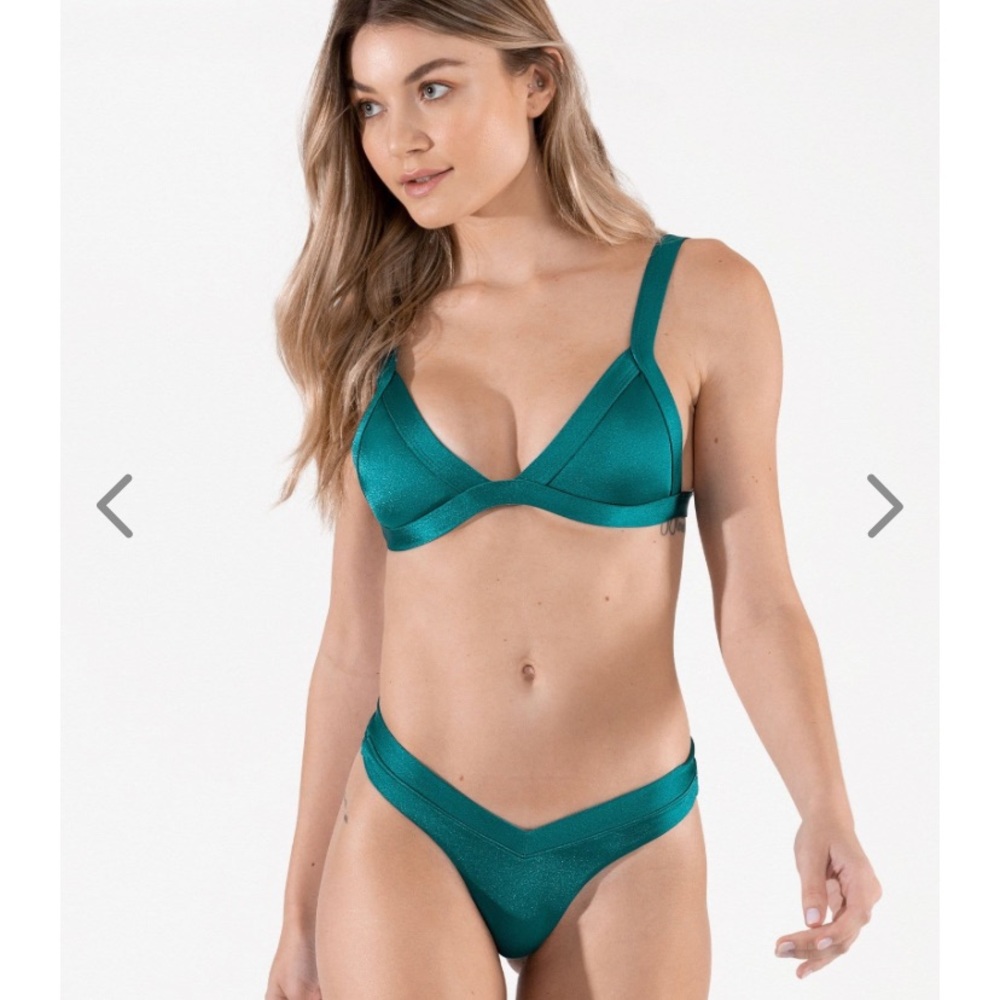 One one swimwear Kameron Top- large